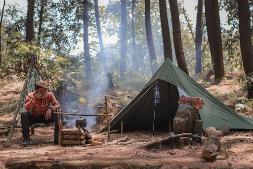 8 Essentiels du Camping à Avoir Absolument Lorsque Vous Partez en Camping